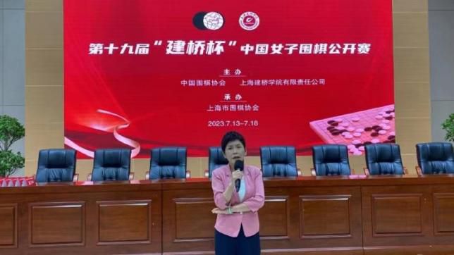 国产精品一线天粉嫩av