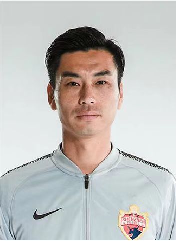 姐妹俩偷看